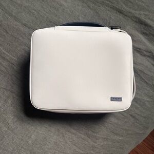 Away “The Cosmetics Bag” NWOT